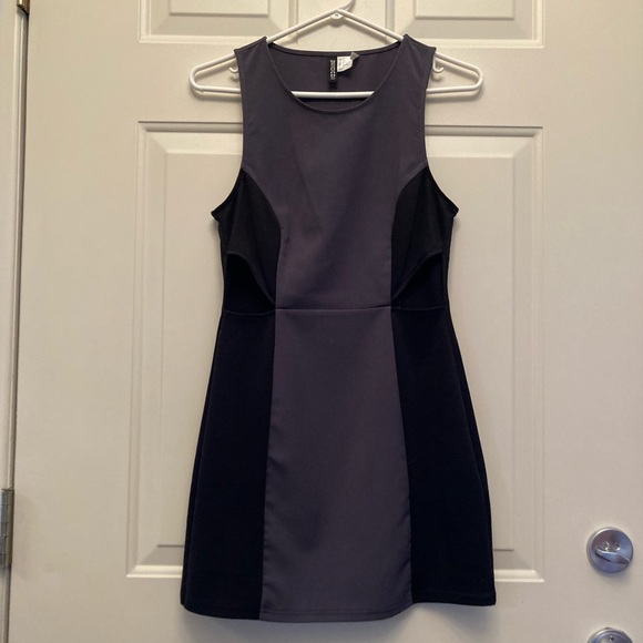 H&M mini dress with cutouts - Picture 1 of 4